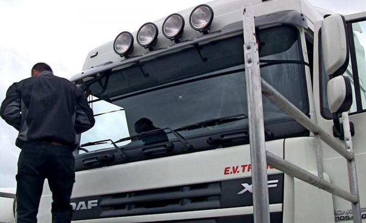 Remplacement pare-brise poids lourds Sartrouville